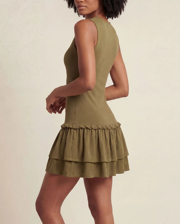 THE ELIA WAFFLE TIERED MINI DRESS IN KHAKI MUD