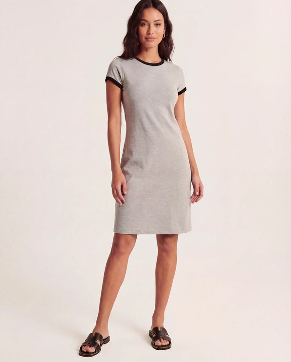 THE LIV T-SHIRT MIDI DRESS IN LIGHT GREY/BLACK