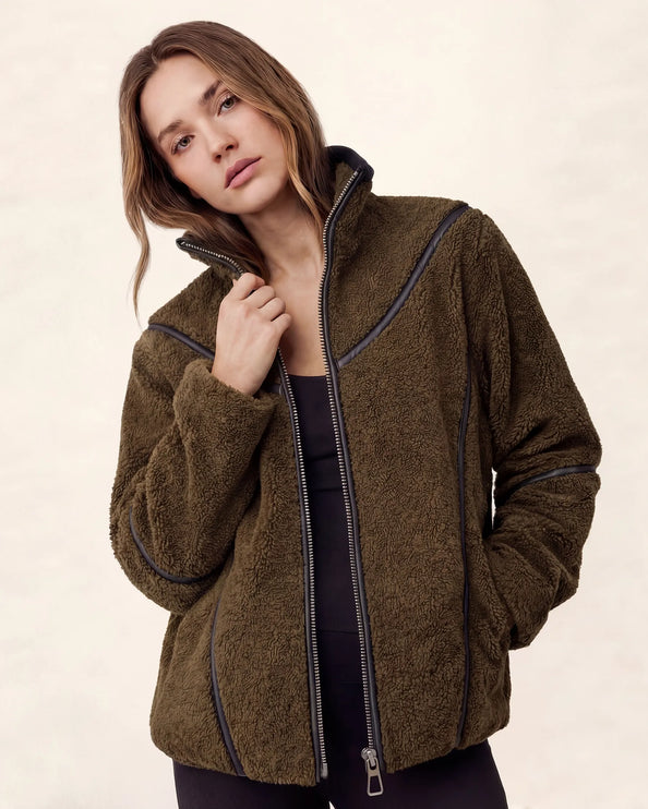 THE MILA TEDDY JACKET IN BROWN