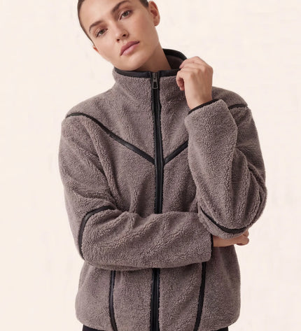 THE MILA TEDDY JACKET IN GREY