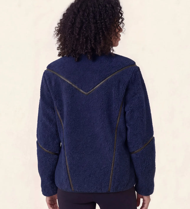 THE MILA TEDDY JACKET IN NAVY