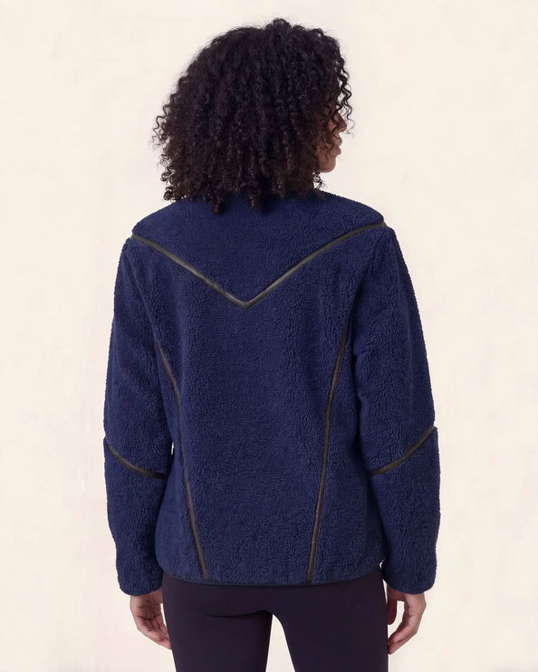 THE MILA TEDDY JACKET IN NAVY