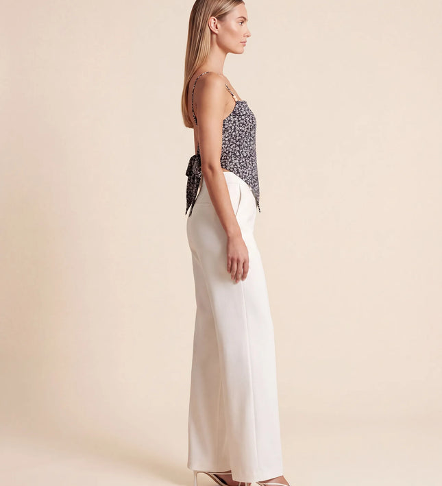 THE SAVANNAH TIE-BACK CAMI TOP IN BLACK DITSY FLORAL