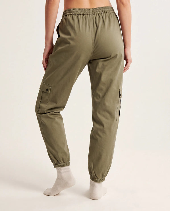 THE HARPER CARGO JOGGERS IN KHAKI