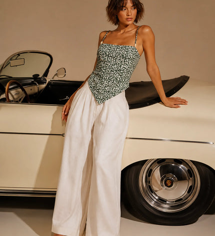 THE SAVANNAH TIE-BACK CAMI TOP IN SAGE DITSY FLORAL