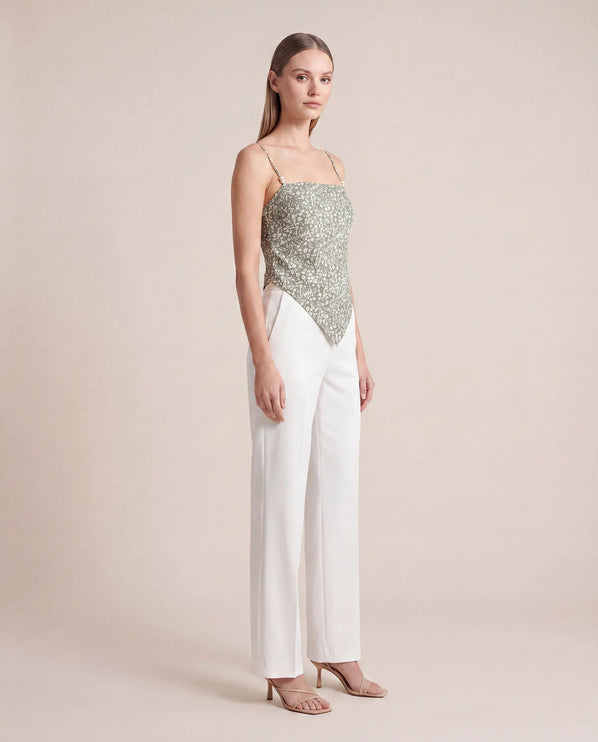 THE SAVANNAH TIE-BACK CAMI TOP IN SAGE DITSY FLORAL